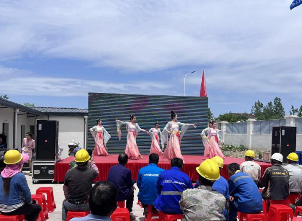 溧陽城建|職工文藝輕騎兵送文化進基層——走進城建集團南渡春暉苑安置房項目現(xiàn)場